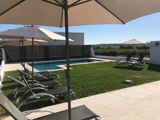 Others 5, Herdade das Castas Nobres, Redondo