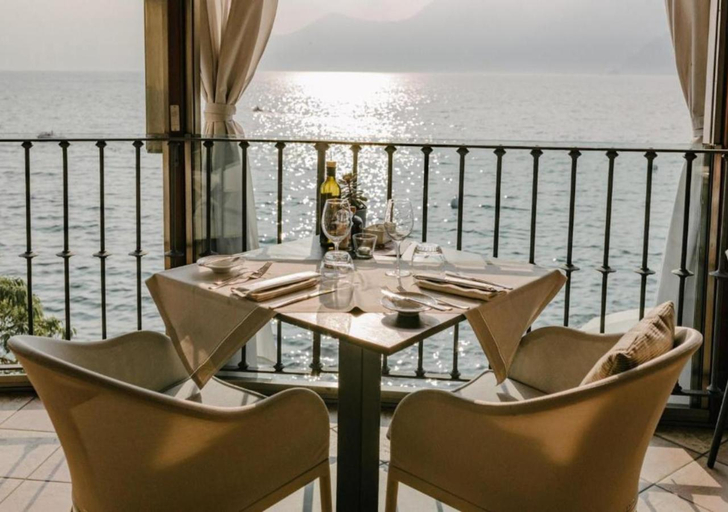 Food & Drinks 3, Casa Ortensia by Villa Porta Collection, Varese