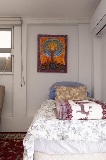 Bedroom 2, Zen Escape Guest House " Location 1" - Cozy Delight, Oasis Suite, Boondall