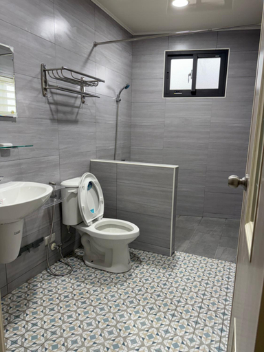 Bathroom 2, HoMei Homestay, Changhua