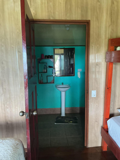 Bathroom 2, Corcovado Air, Osa