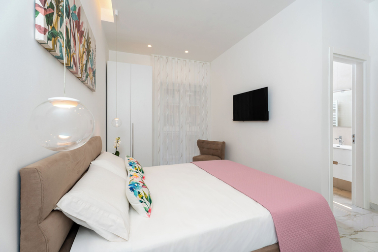 Room 3, YourHome - Maremi Apartment, Napoli