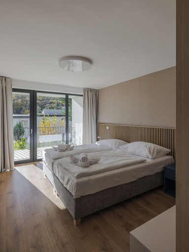 Room 3, Gardinn Serviced Apartments, Bratislava III