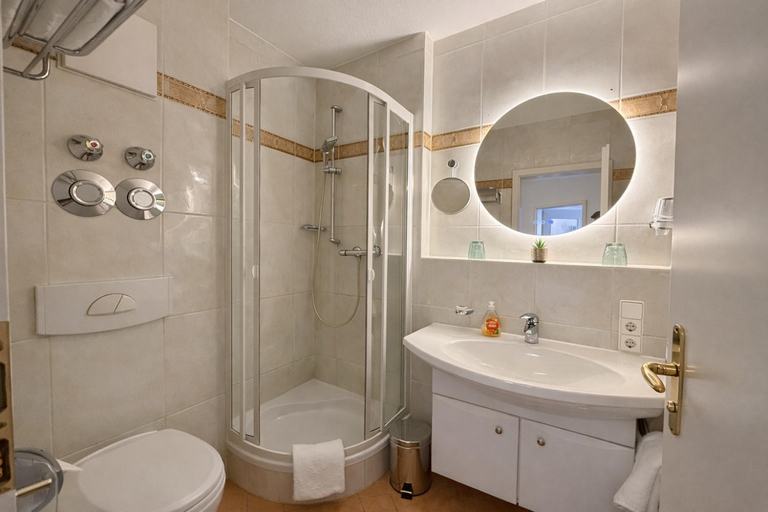 Bathroom 3, Tivoli Apartments, Berchtesgadener Land