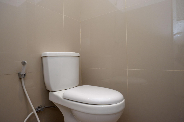 Bathroom 4, RedDoorz Plus @ Karangploso, Malang