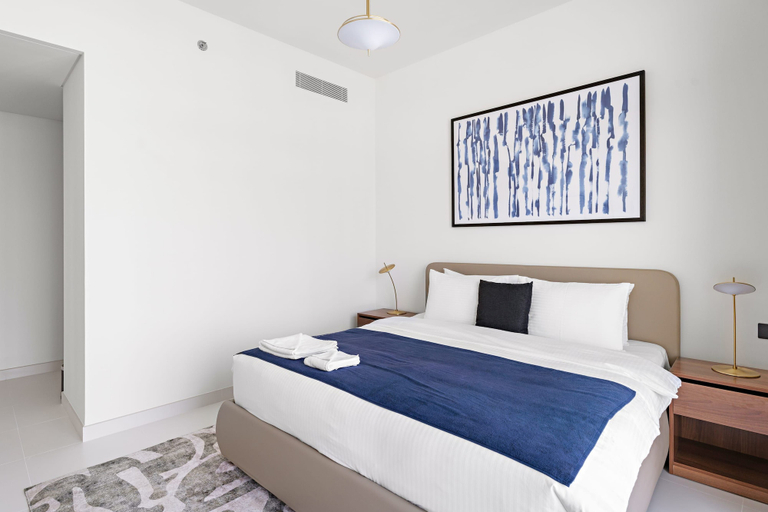 Room 4, Silkhaus Skyline Sea View Marina Vista Tower, Dubai