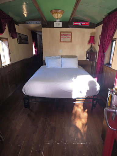 Room 2, Historic Caboose on Route 66, Coconino