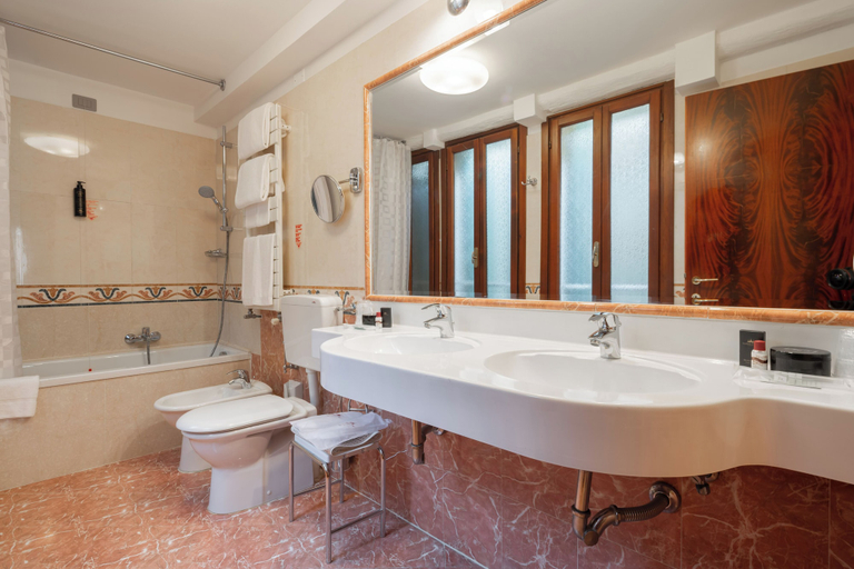 Bathroom 4, Hotel Cavalletto e Doge Orseolo, Venezia