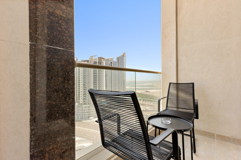 Room 2, Silkhaus Chic 1bdr Reem Island Mangrove Place, Abu Dhabi City