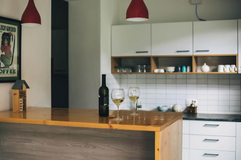 Shared kitchen 2, Vardeni Guest House