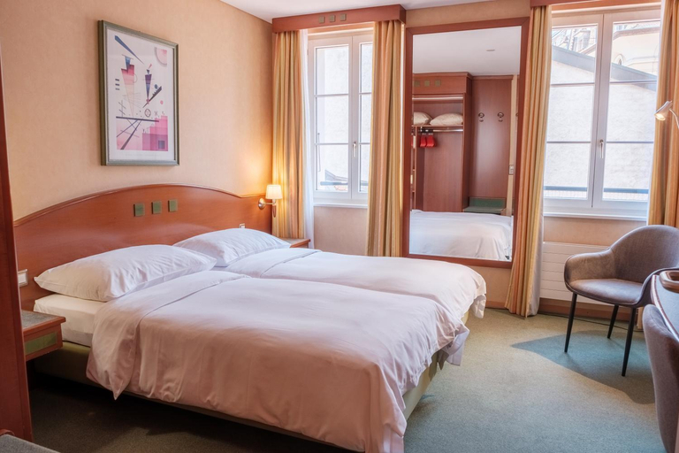 4, Hotel du Port, Lausanne
