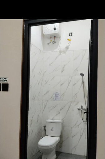Bathroom 5, Villa Artha Batu, Malang