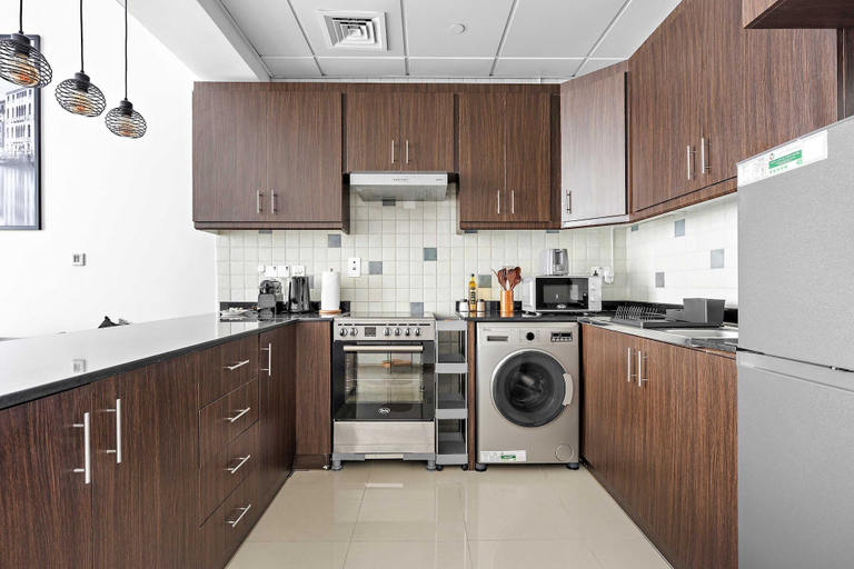 Room 5, Silkhaus Hydra Avenue Large Studio by Reem Park, Abu Dhabi City