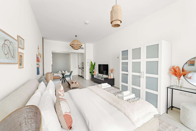 Room 4, Silkhaus Offshore Studio Palm Views East Tower, Dubai
