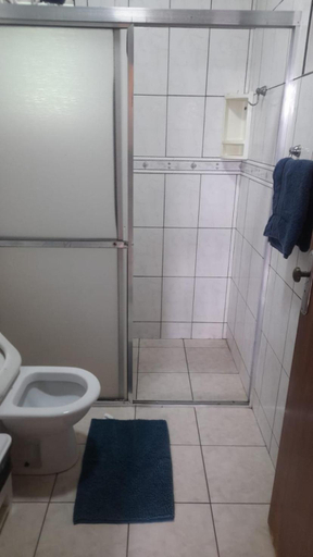 Bathroom 2, Office Hostel CENTRO Pousada climatizada Quartos privativos emitimos nota fiscal 24 h, Extrema