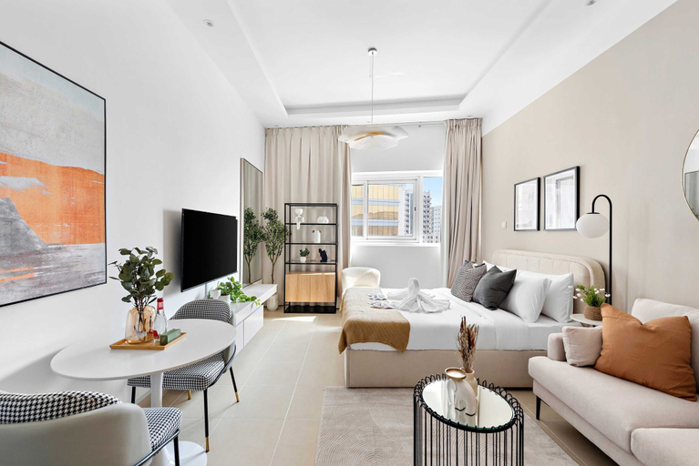 Room 1, Silkhaus New Luxurious Studio Near Silicon Mall, Dubai