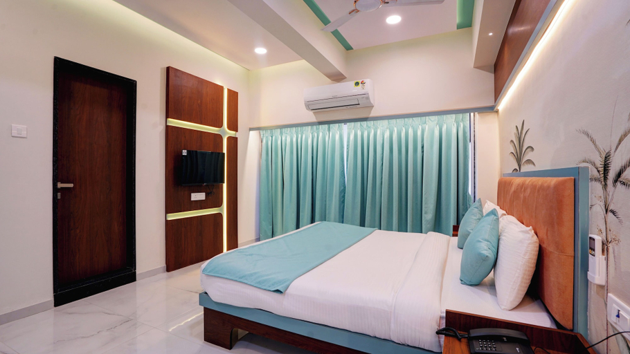 Room 5, Hotel Balaji Residency Dombivli, Thane