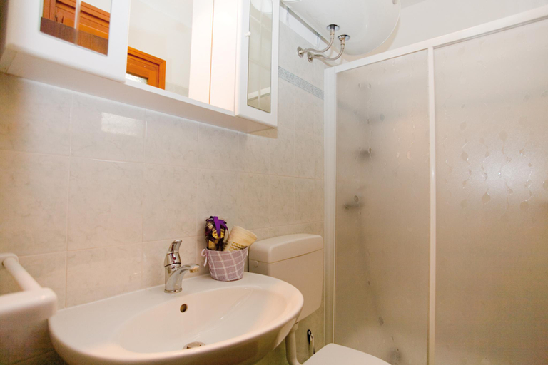 Bathroom, Independent villa with large fenced garden, Venezia