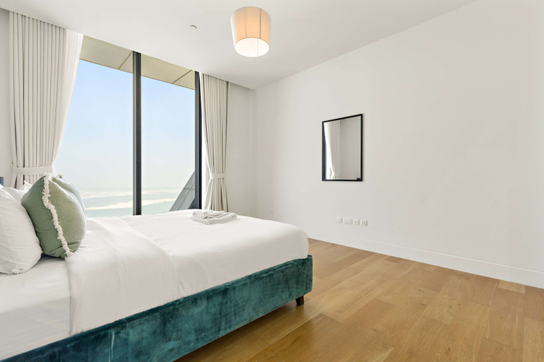 Room 5, Silkhaus 64floor PH Ballroom Hall Private Pool, Abu Dhabi City