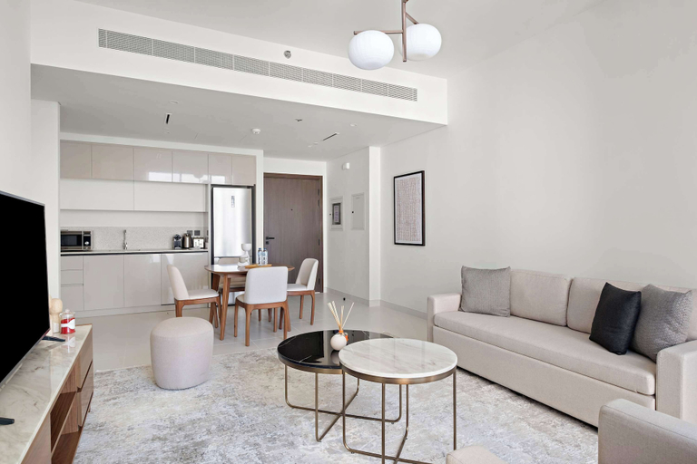 Room 3, Silkhaus Waterfront 1BR in Marina Vista Tower, Dubai