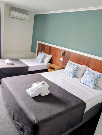 Bedroom 3, Hampton Villa Motel, Rockhampton