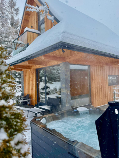 Others 5, Domki Siodemka prywatne jacuzzi&sauna, Tatra