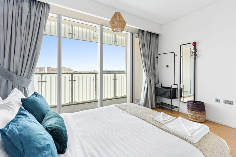 Room 5, Silkhaus Premium 2bdr Near Al Rahah Al Sana, Abu Dhabi City