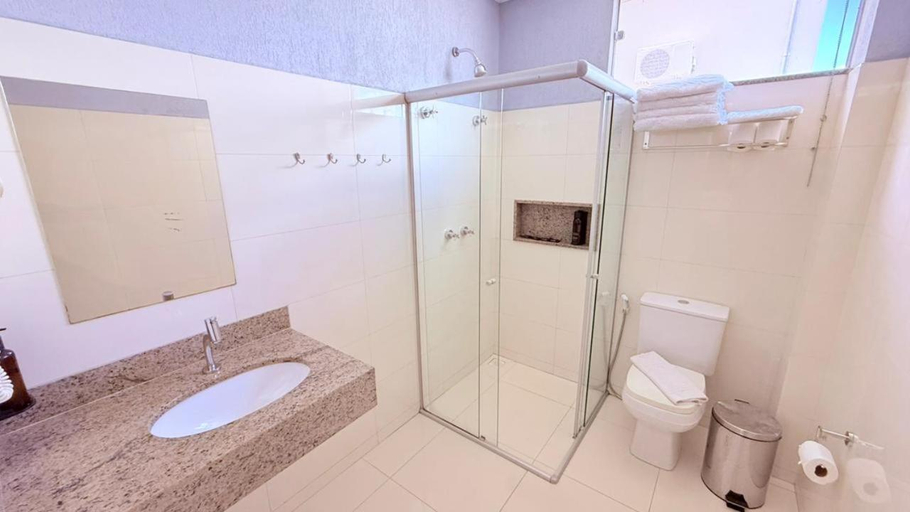 Bathroom, Mac Hotel, Palmas