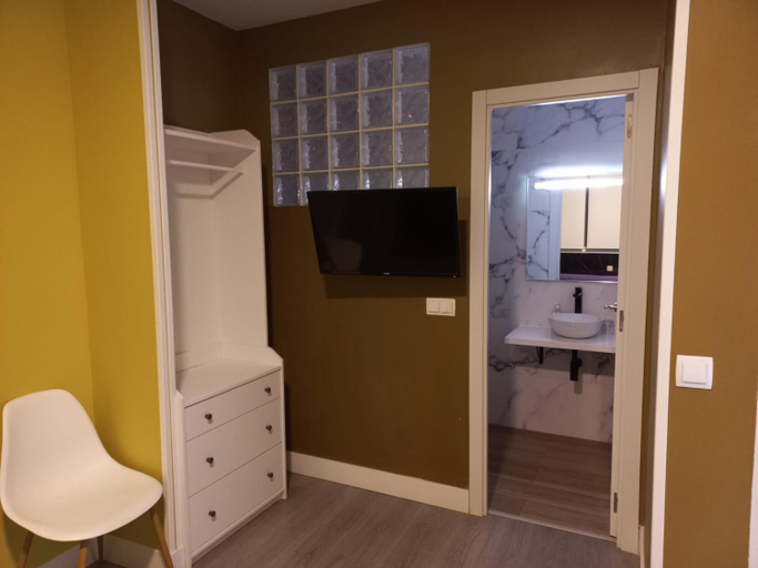 5, Hostal DS, Madrid