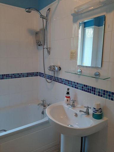 Bathroom 3, Ingleside, Devon