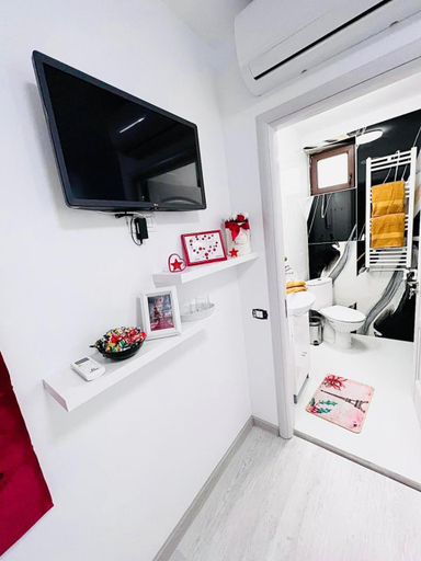 Others 4, IANIS Rooms, Mangalia