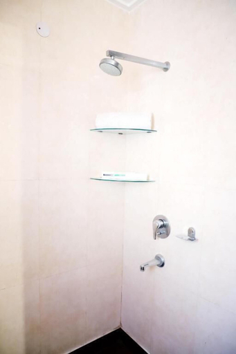Bathroom 5, Fortune Home Service Apartment J-171, Delhi