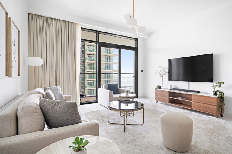 Room 4, Silkhaus Sea View Marina Vista w Private Beach, Dubai