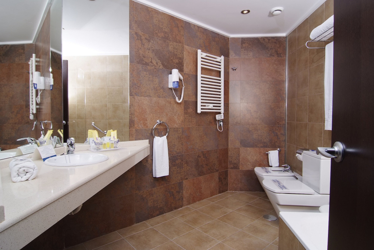 Bathroom 5, Sandos Monaco Hotel - Adults Only, Alicante