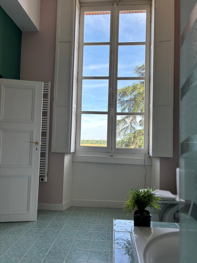 Bathroom 5, Gite Manzana au Chateau Lavalade, Tarn-et-Garonne