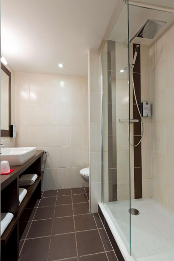 Bathroom 3, Enzo Hotels Thionville, Moselle
