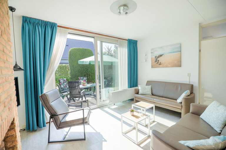 Others 3, Well Equipped Holiday Home in Nieuwvliet Near the Beach, Sluis