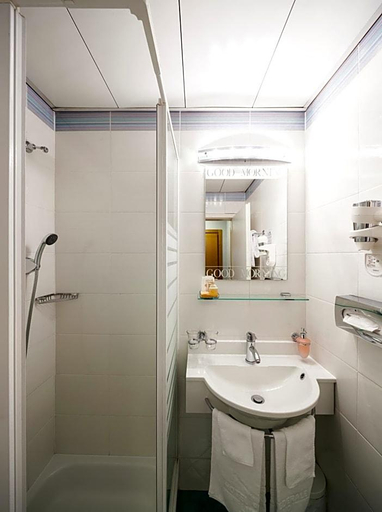 Bathroom 3, Hotel Federale, Lugano