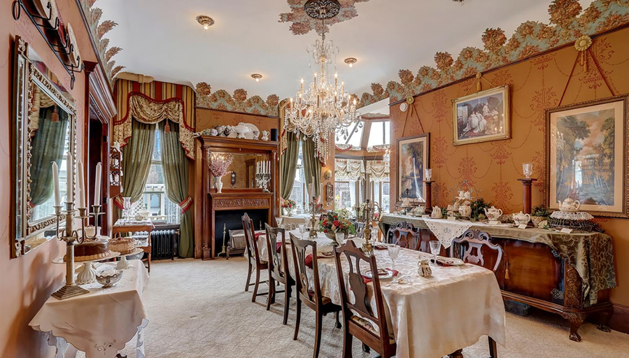 Food & Drinks 5, Schuster Mansion Bed & Breakfast, Milwaukee