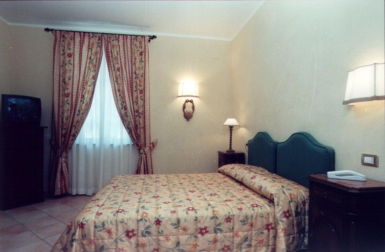 Bedroom 2, Villa Le Camelie Siena, Siena