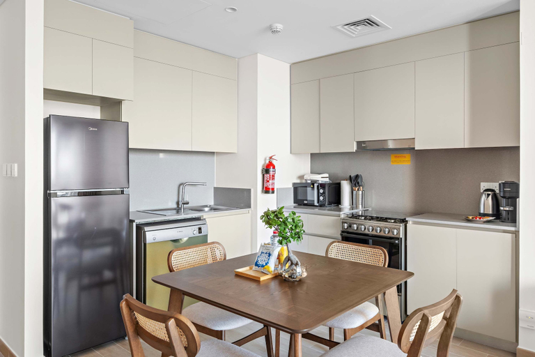 Room 5, Silkhaus Stylish 1bdr With Pool Balcony Dubai Creek Harbour, Dubai