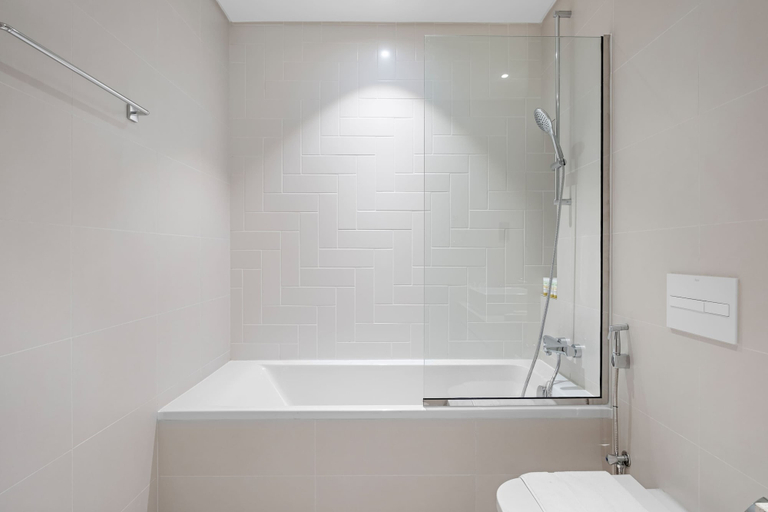 Room 2, Silkhaus Waterfront 1BR in Marina Vista Tower, Dubai