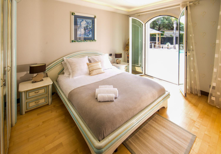 Bedroom 2, Stunning Villa with Large Pool, Billiard room and Mini-golf, Alpes-Maritimes
