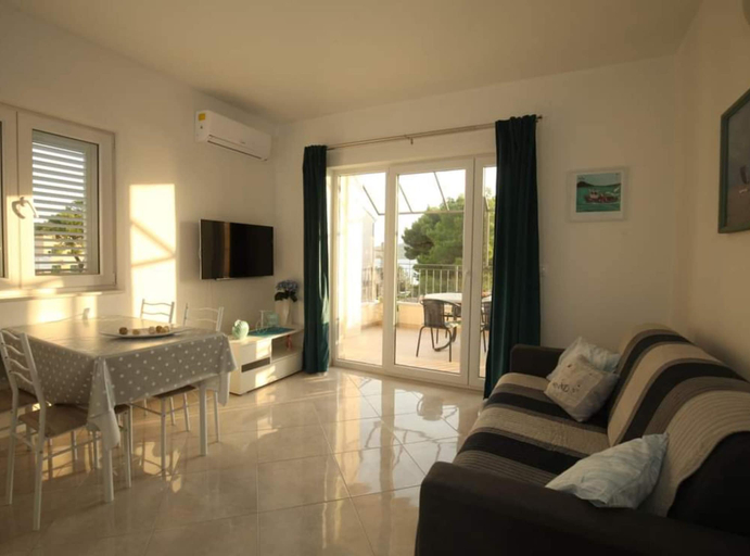 Others 4, Apartments Ana, Vodice