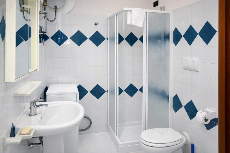 Bathroom 5, Residence Oasi Anfiteatro, Nuoro
