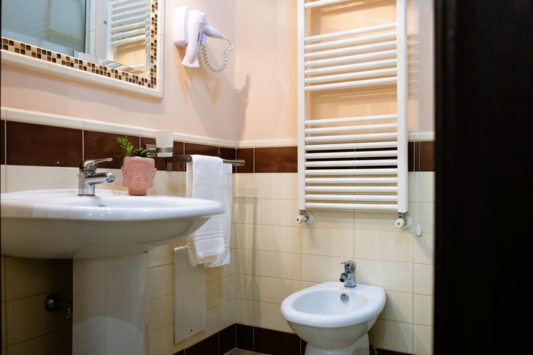 Bathroom 3, B&B Studio83 Pompei, Napoli