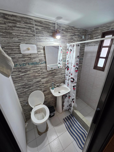 Bathroom 2, Hospedaje los Buhos, Moreno