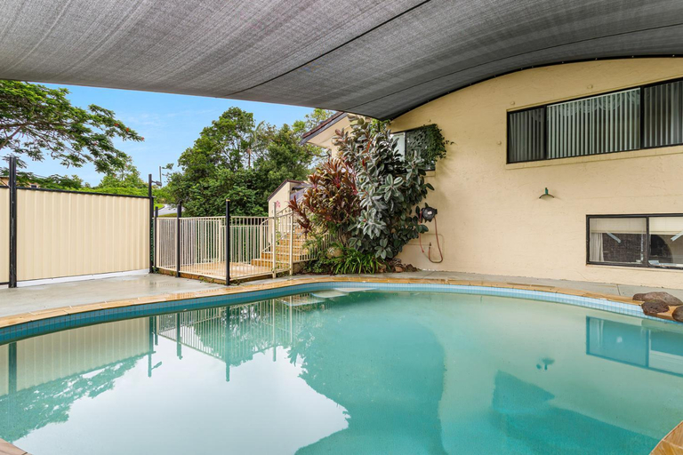 Sport & Beauty 4, Gallery Motel, Tweed - Pt B