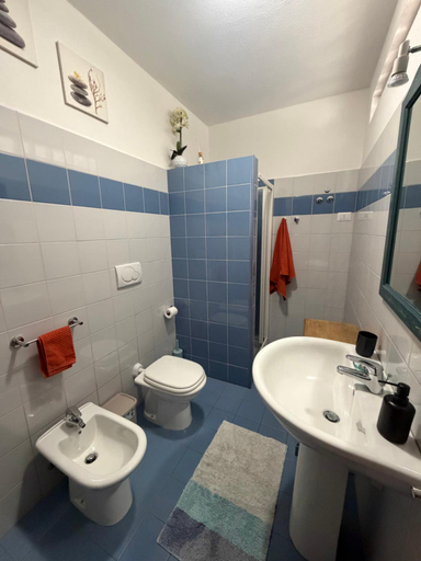 Bathroom, Bassa Prua, Olbia-Tempio