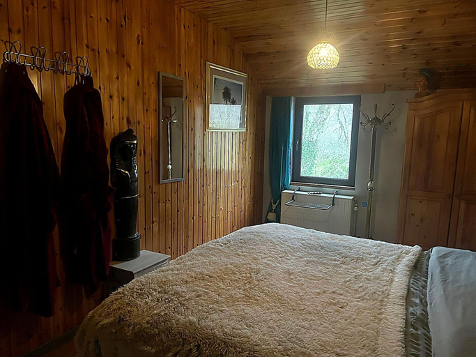 Room 2, Dog-friendly House With Sauna, Bubble Bath, Luxembourg